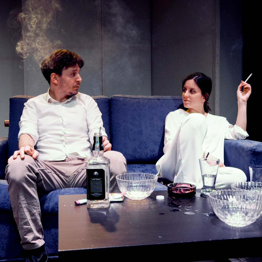 Teatro Vertigo / Attori / Book / Self-tape
